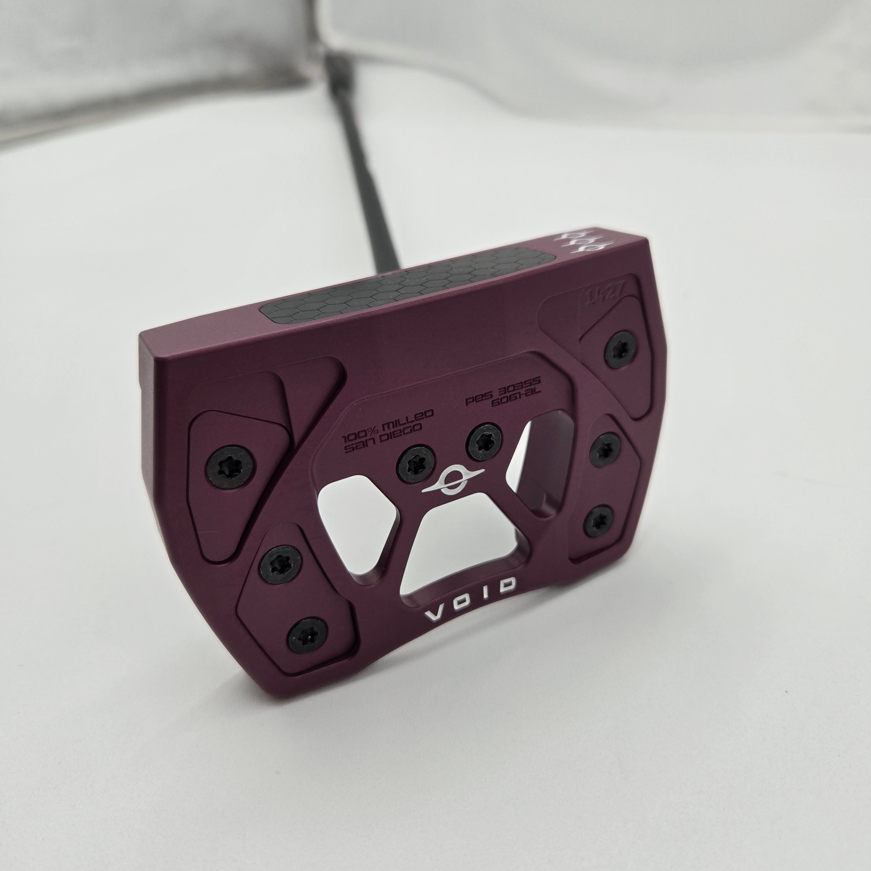 #113 Goliath CenterFire / 35''/ Right Hand/ Black Cherry (10/10)