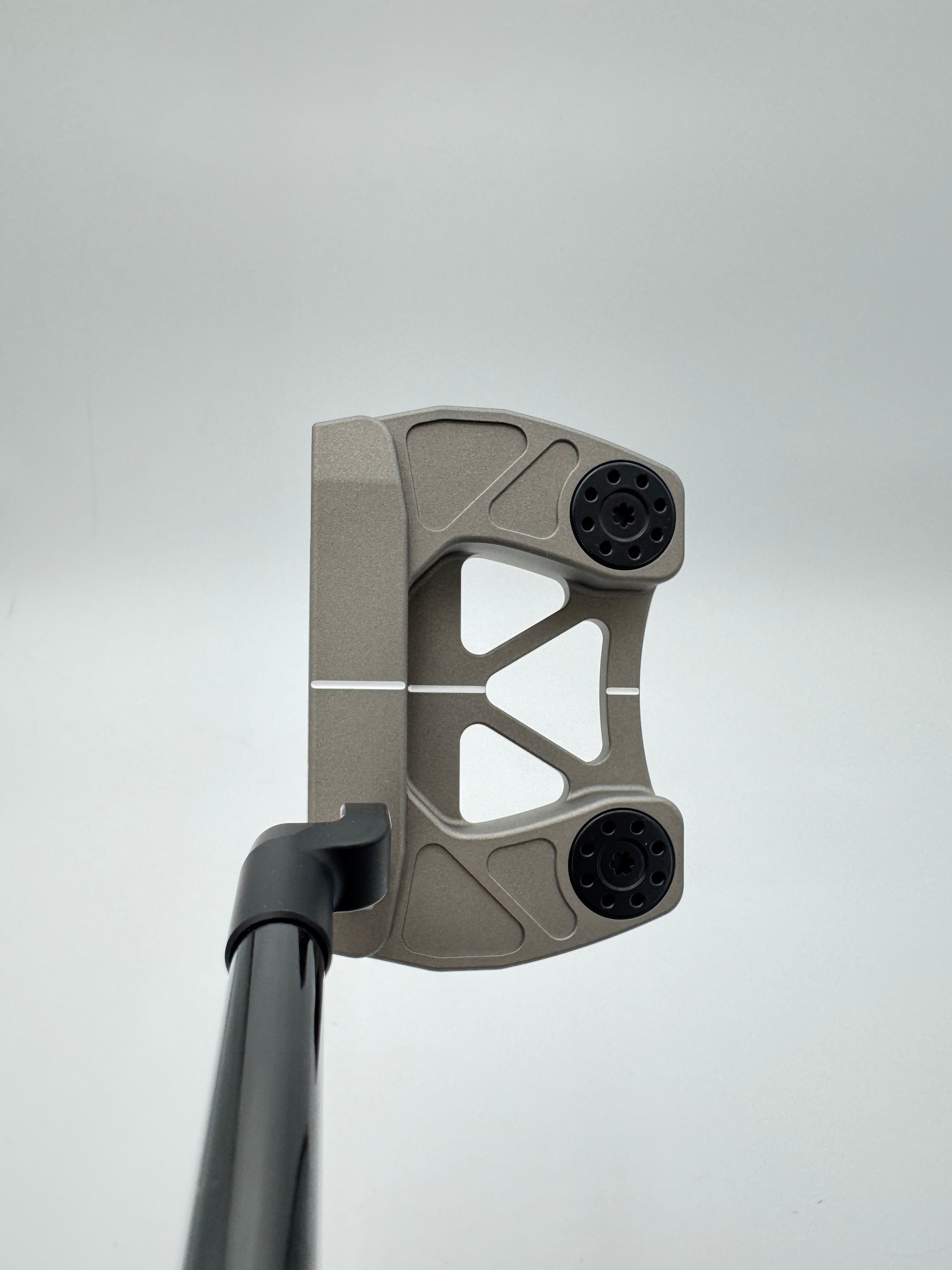 Goliath (Legacy Model) | 34'' | Silver (10/10) #205